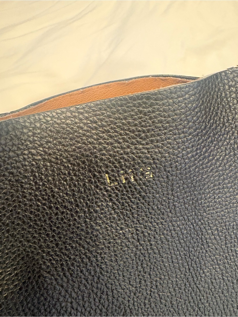 Cuyana Classic Black Leather Tote Bag - Picture 5 of 10